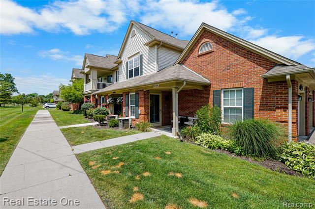 front view picture of 21595 Majestic Drive, Trenton, MI. 48183