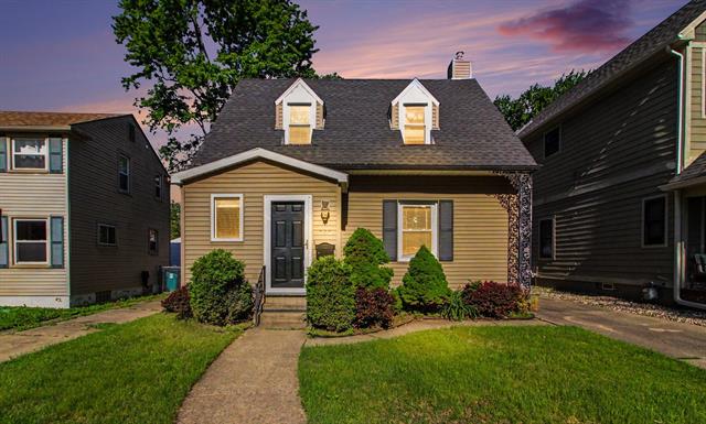 front view picture of 826 Irving Ave, Royal Oak, MI. 48067