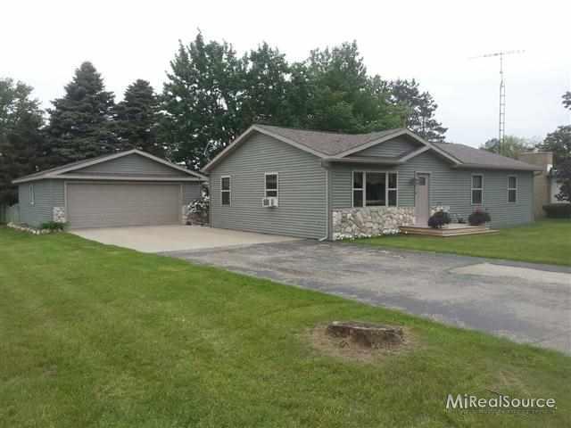 front view picture of 39 N Flower, Croswell, MI. 48422