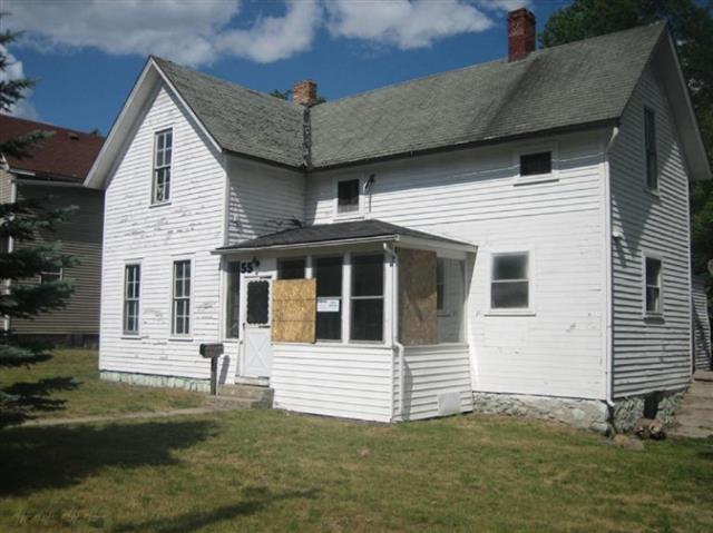 front view picture of 55 Oak St, Hillsdale, MI. 49242
