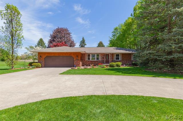 front view picture of 3333 Treat Hwy, Adrian, MI. 49221