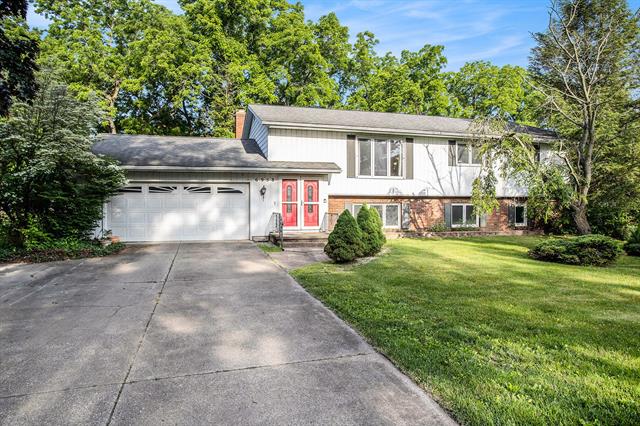 front view picture of 6958 Paddock Ln, Jackson, MI. 49201