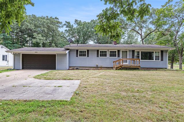 front view picture of 5225 Merriman Rd, Jackson, MI. 49201