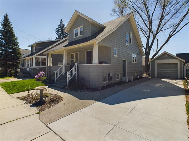 front view picture of 826 Knowles St, Royal Oak, MI. 48067