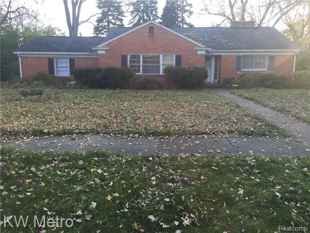 front view picture of 18171 Kilbirnie Ave, Southfield, MI. 48076