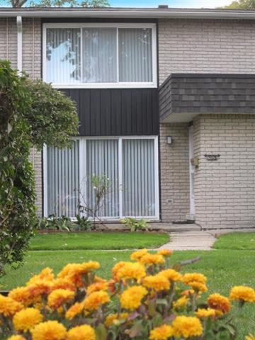 front view picture of 8225 Kennedy Circle #3, Warren, MI. 48093