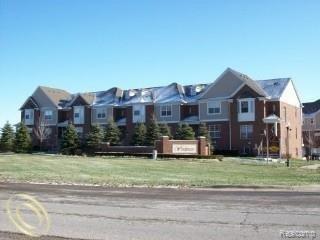 front view picture of 5975 Windemere, Shelby Township, MI. 48316