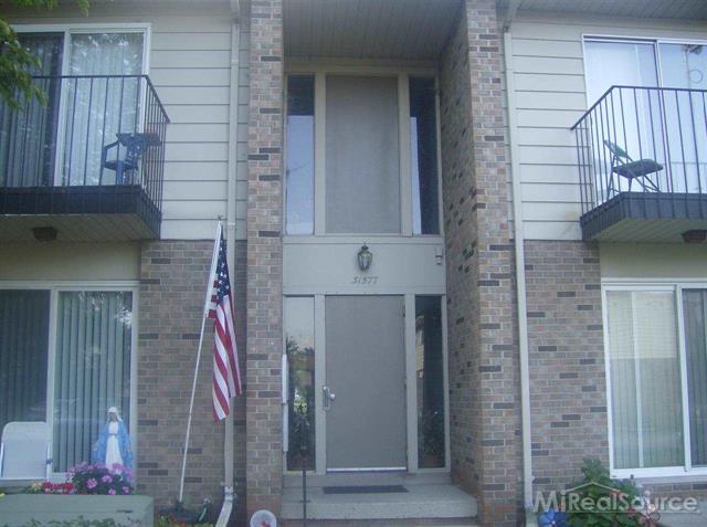 front view picture of 31577 Fraser Dr. #4, Fraser, MI. 48026