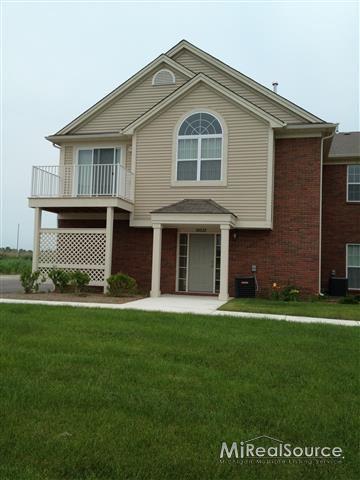 front view picture of 28222 South Pointe Ln, New Baltimore, MI. 48051