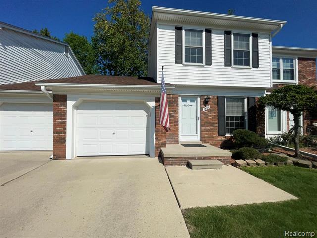 front view picture of 38356 Maple Forest W, Harrison Township, MI. 48045