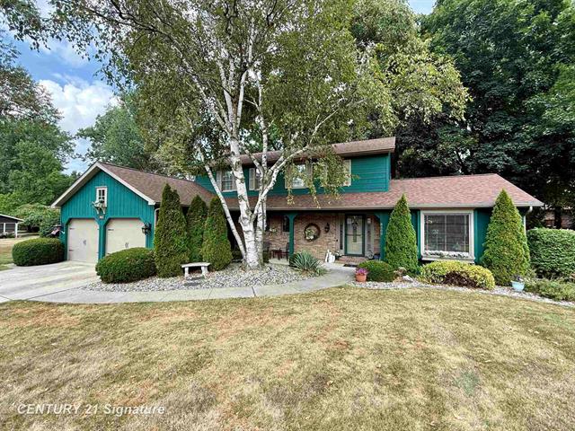 front view picture of 5402 Nottingham Drive North, Saginaw, MI. 48603