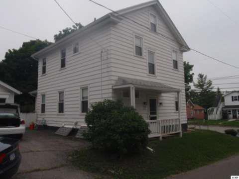 front view picture of 118 W Beecher, Adrian, MI. 49221