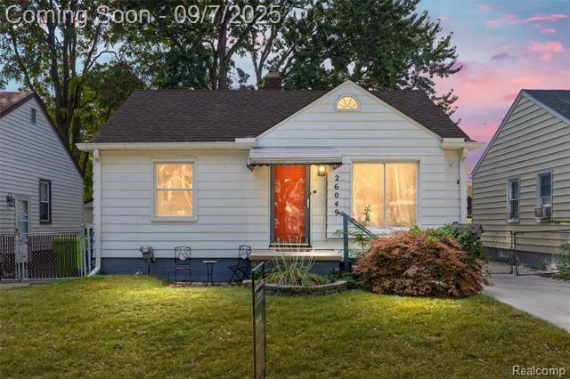 front view picture of 26049 Brettonwoods St, Madison Heights, MI. 48071