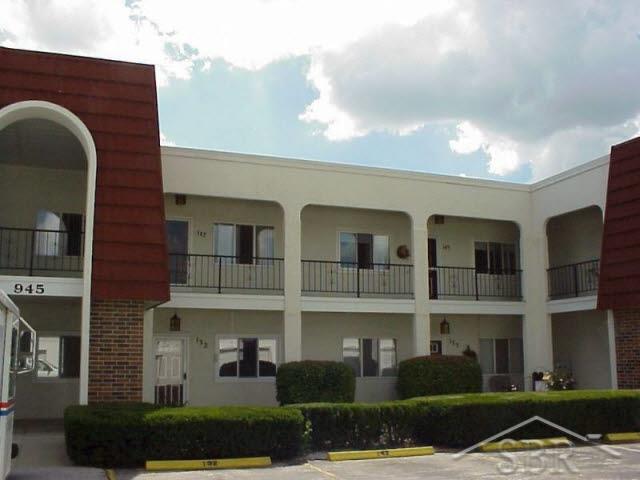 front view picture of 945 Kennely, Saginaw, MI. 48609