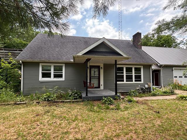 front view picture of 135 S Steer St, Addison, MI. 49220