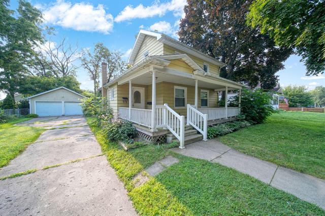 front view picture of 827 Backus St, Jackson, MI. 49202