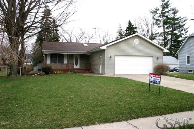 front view picture of 1214 N Water, Owosso, MI. 48867