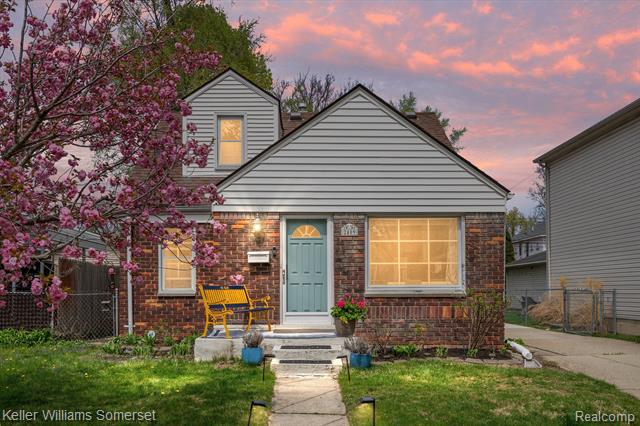 front view picture of 2409 Tufts Ave, Royal Oak, MI. 48067