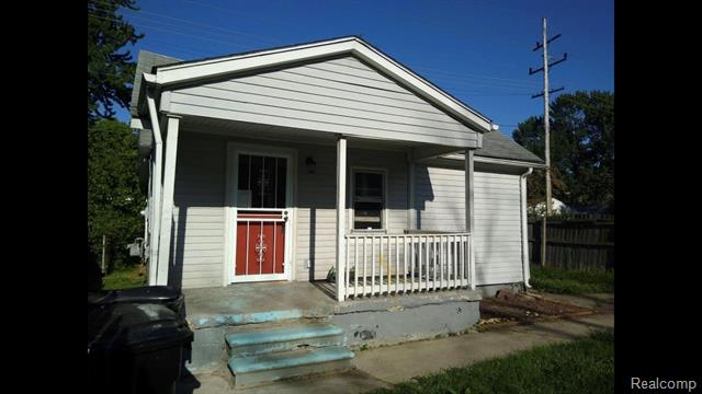 front view picture of 6426 Artesian Street, Detroit, MI. 48228