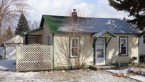 front view picture of 716 Grant, Fenton, MI. 48430