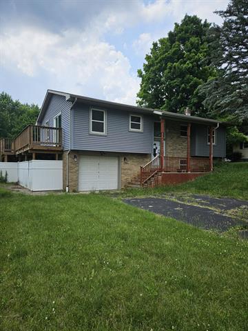 front view picture of 1077 Gidner Road, Charlotte, MI. 48813