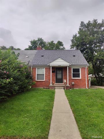 front view picture of 22825 Brittany, Eastpointe, MI. 48021