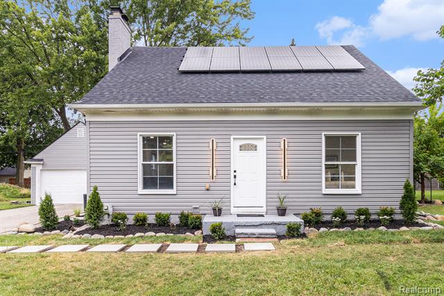 front view picture of 19646 Middlesex Ave, Southfield, MI. 48076