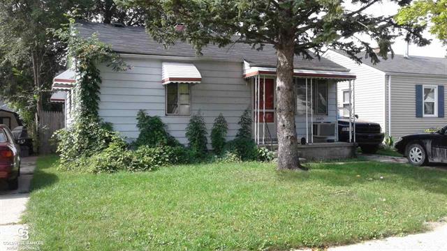 front view picture of 26091 Barrington St, Madison Heights, MI. 48071