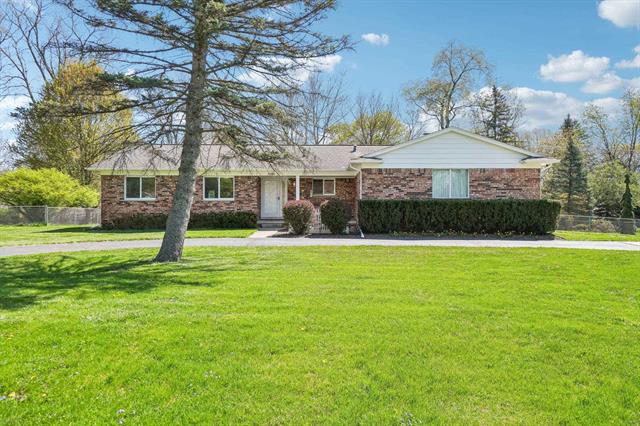 front view picture of 26186 La Muera St, Farmington, MI. 48334