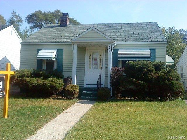 front view picture of 26122 Barrington St, Madison Heights, MI. 48071