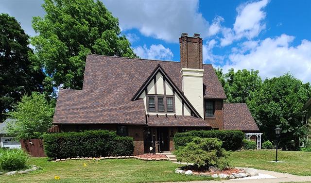 front view picture of 746 Oakridge Dr, Jackson, MI. 49203