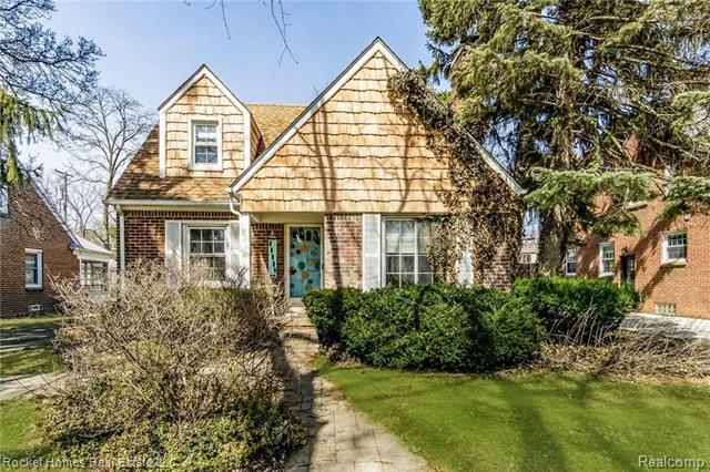 front view picture of 10834 Talbot Ave, Huntington Woods, MI. 48070