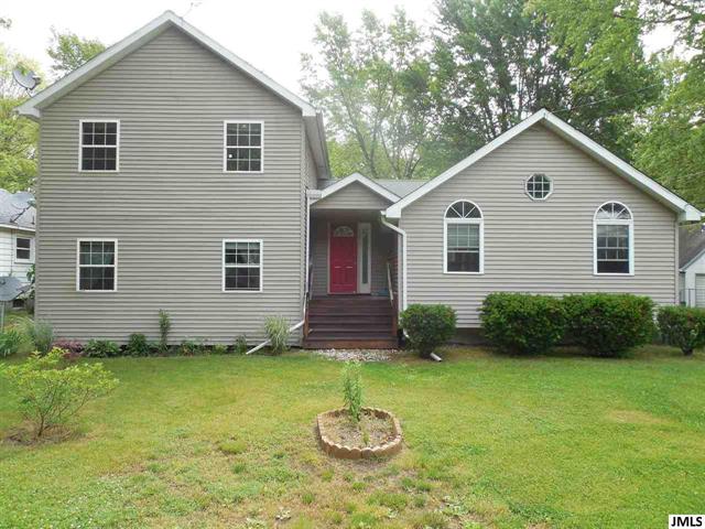 front view picture of 437 Seventh St, Michigan Center, MI. 49254