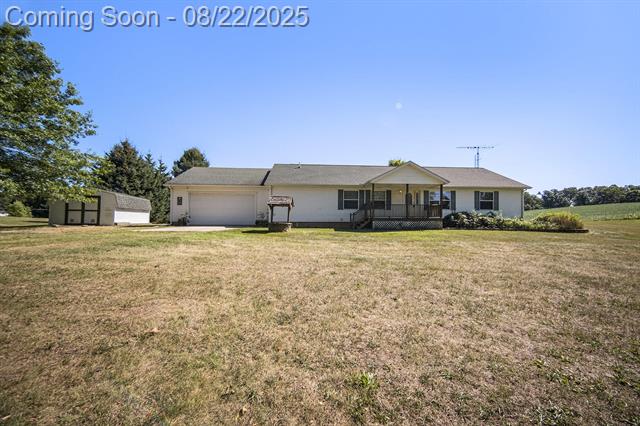 front view picture of 1679 Munith Rd, Jackson, MI. 49201