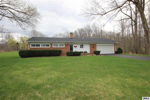 front view picture of 3091 Hendee Rd, Jackson, MI. 49201
