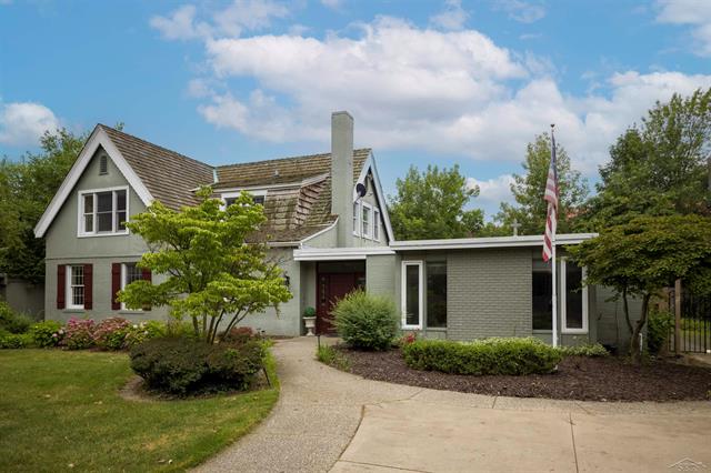 front view picture of 1 Nelson Ln, Bay City, MI. 48708