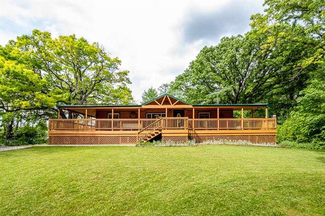 front view picture of 15816 Sanford Rd, Addison, MI. 49220