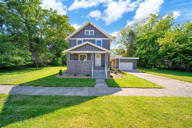 front view picture of 1215 Linwood, Jackson, MI. 49203
