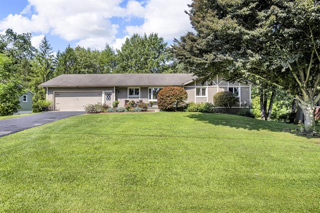 front view picture of 1952 Trinity Lane, Jackson, MI. 49201