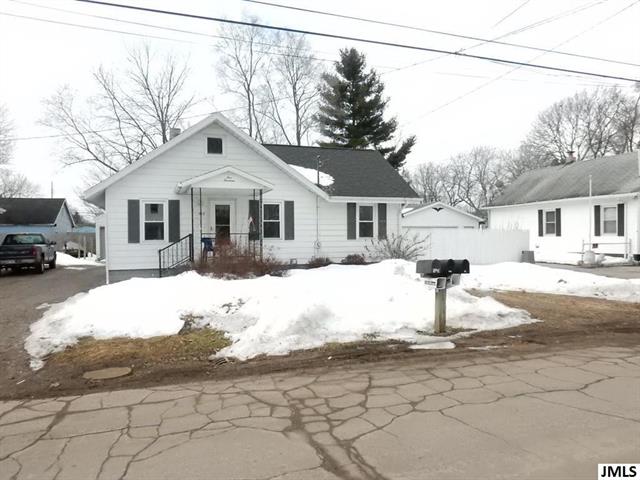 front view picture of 513 E Bird, Jackson, MI. 49203