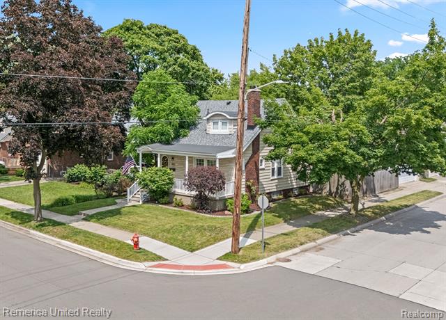 front view picture of 535 S Edison Ave, Royal Oak, MI. 48067