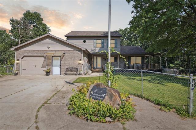 front view picture of 1923 E Kimmel Rd, Jackson, MI. 49201