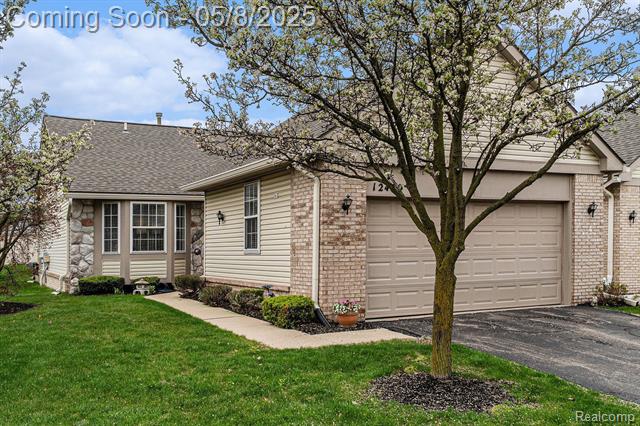 front view picture of 12430 Noonan Ct, Utica, MI. 48315