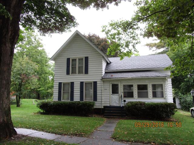 front view picture of 308 Mechanic St, Albion, MI. 49224