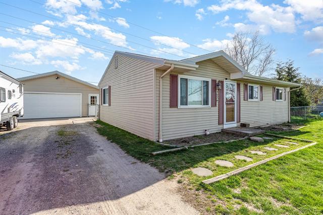 front view picture of 7979 W Caro, Reese, MI. 48757