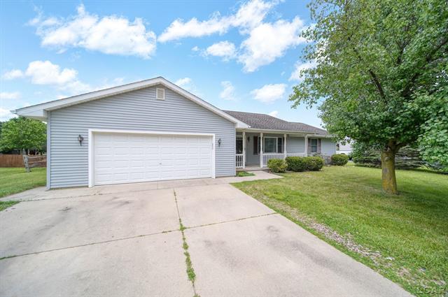front view picture of 2099 Friar Tuck Circle, Adrian, MI. 49221