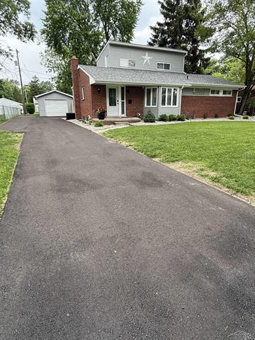 front view picture of 2365 Anderson, Saginaw, MI. 48603