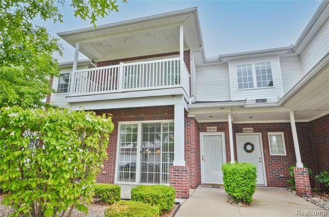 front view picture of 14246 Moravian Manor Cir, Sterling Heights, MI. 48312