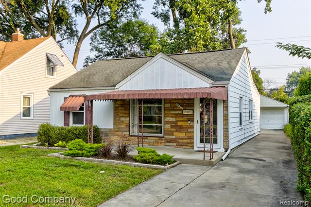 front view picture of 14480 Borgman St, Oak Park, MI. 48237