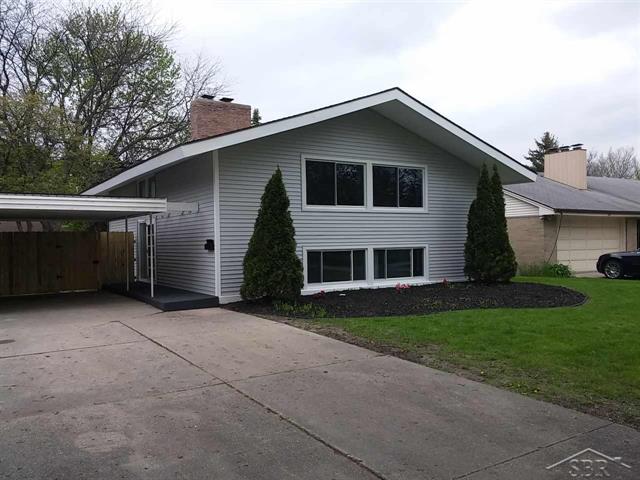 front view picture of 25 Bretton Pl, Saginaw, MI. 48602